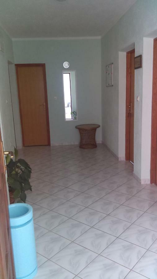 Guesthouse Bili Karlobag Exteriér fotografie